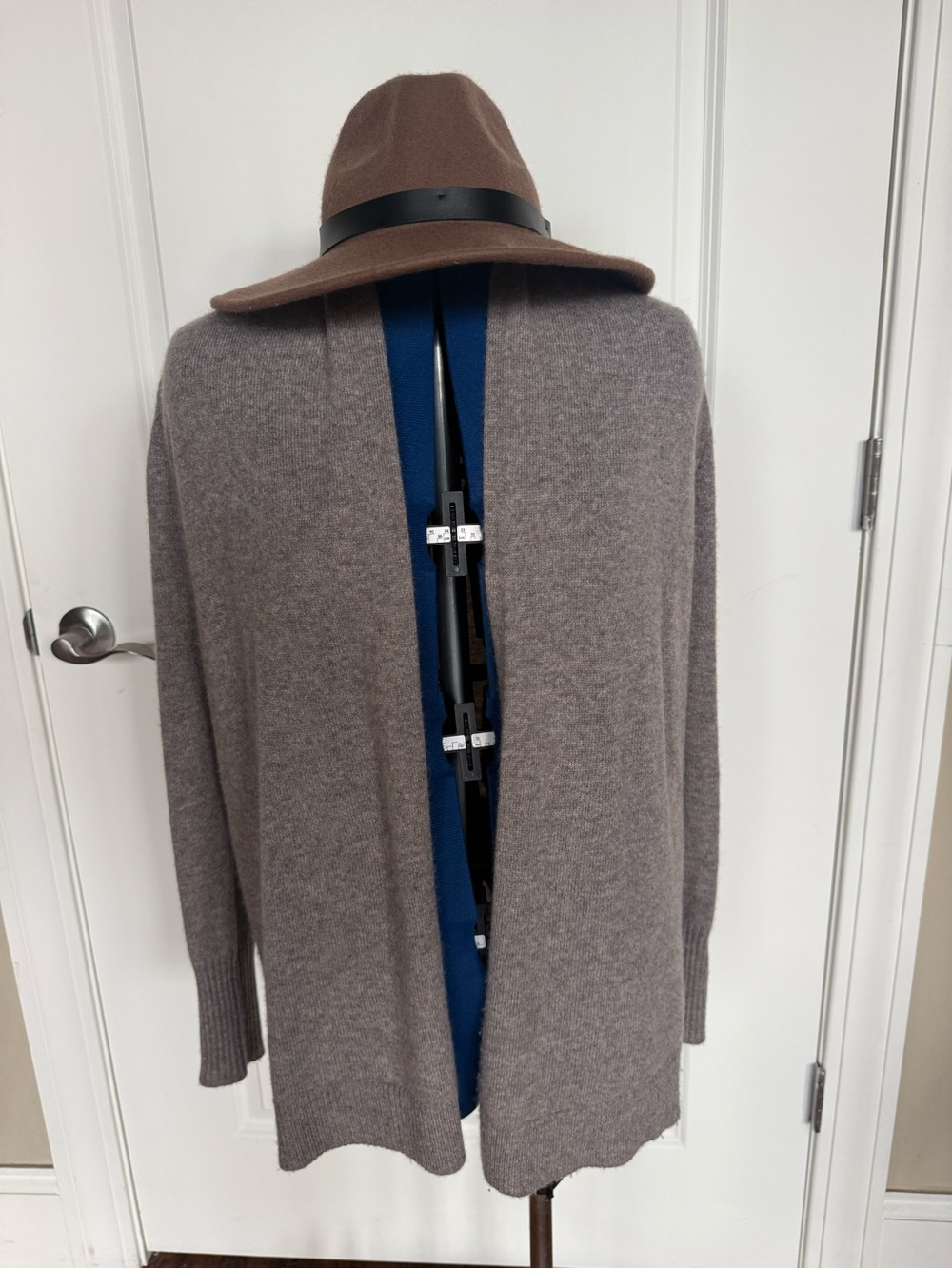 🍂 Tahari Pure Luxe 100% Cashmere Open-Front Cardigan — Taupe/Grey